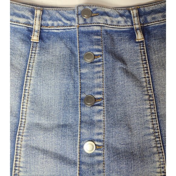 Faded Glory Button Front Denim Mini Skirt Size 6 Faded Mid Rise Stretch Boho - Picture 2 of 7